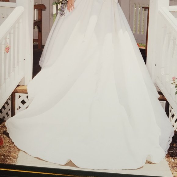 Vintage 1994 Wedding Gown - Picture 6 of 6